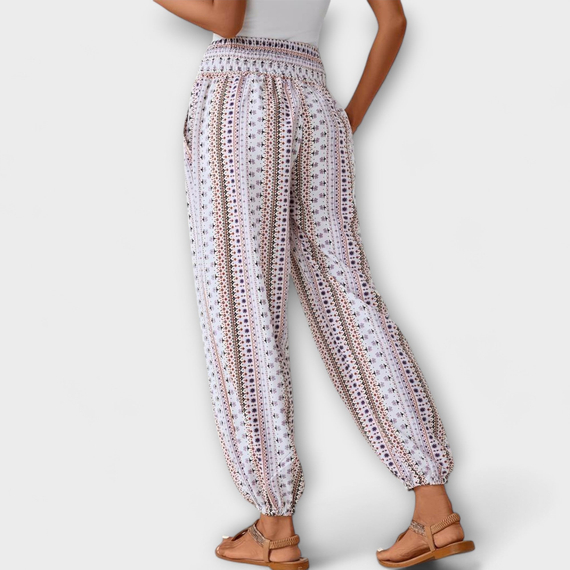 Élise™ - Tights with Ethnic Graphic