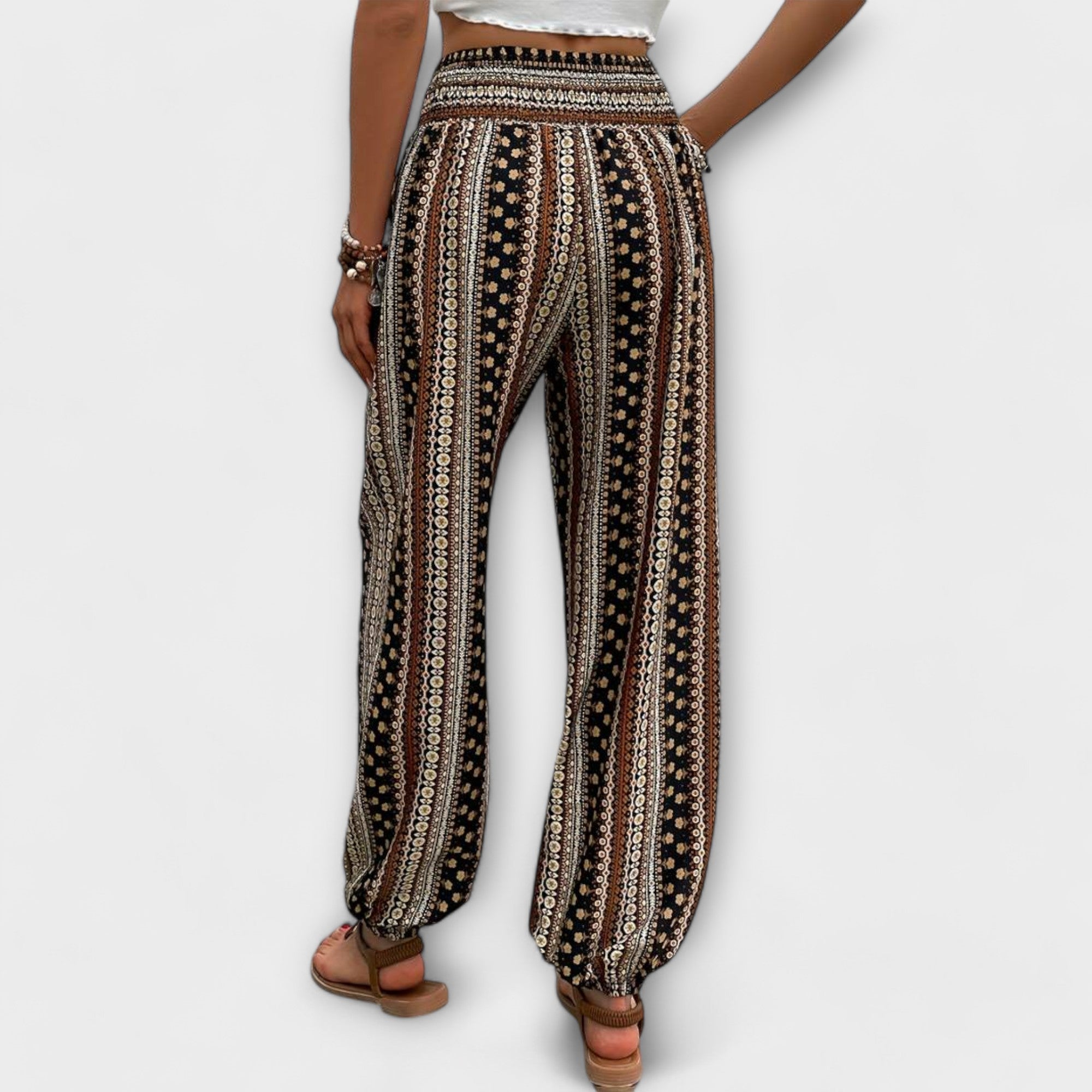 Élise™ - Tights with Ethnic Graphic