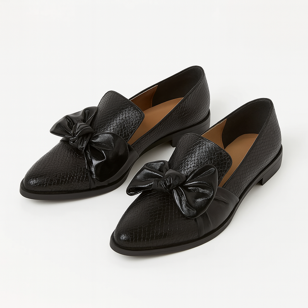Élise™ - Loafer with Bow Detail