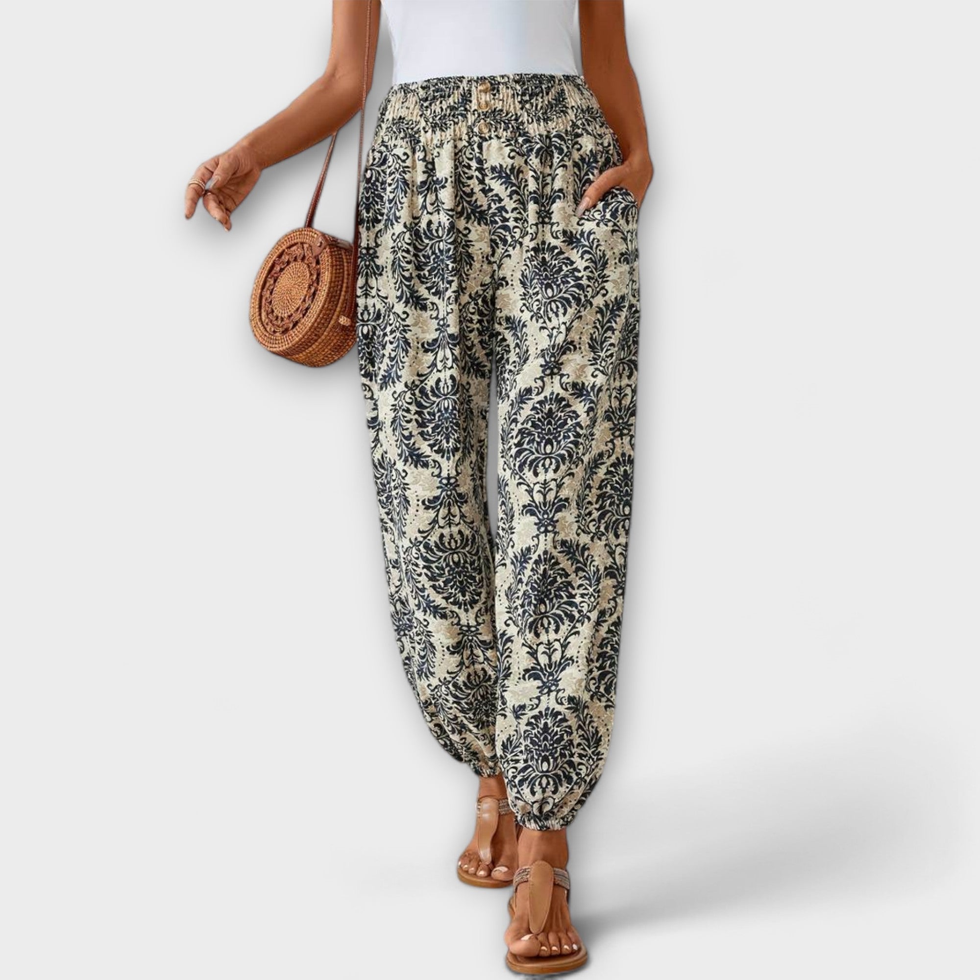 Élise™ - Tights with Ethnic Graphic