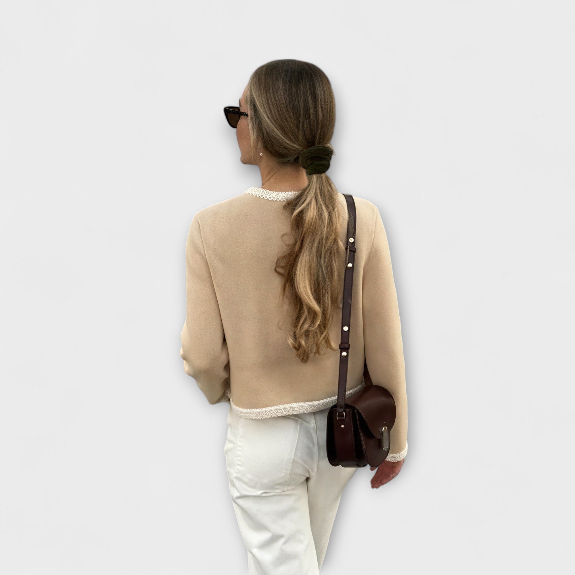 Élise Classic Cardigan with Decorative Pockets