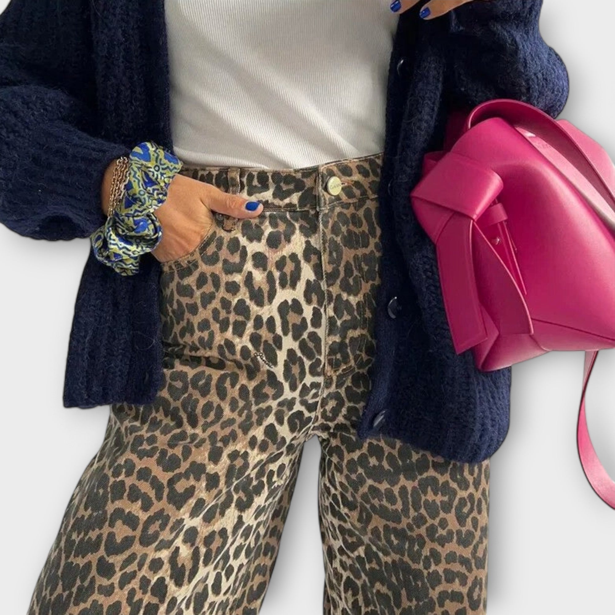 Élise™ Vintage Jeans with Leopard Print